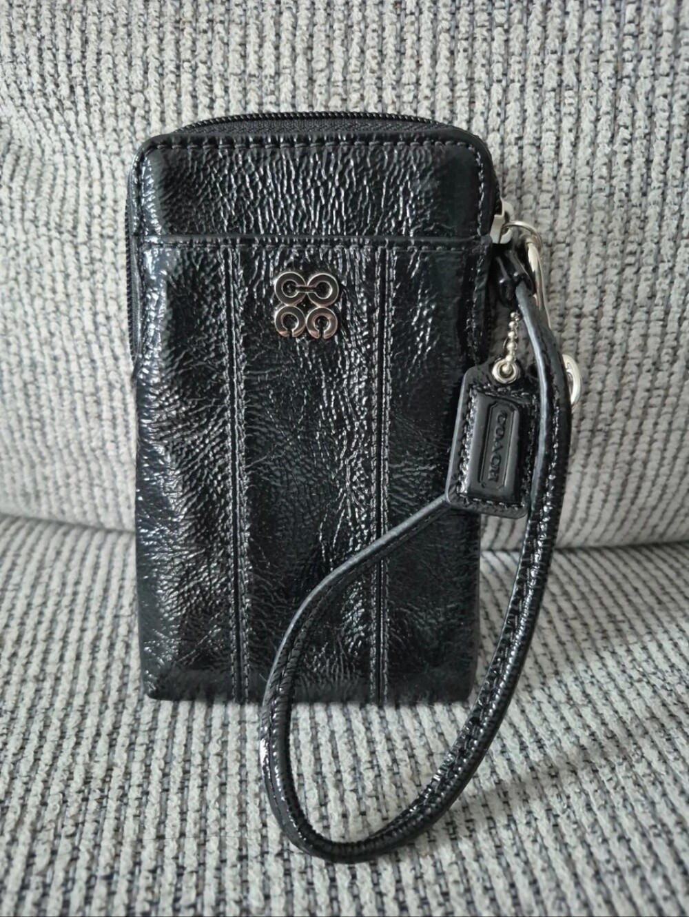 Coach Black Crinkle Patent Leather Wristlet Top Zip NWOT